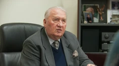 Stav prezidenta Kováča sa mierne zlepšil, ale stále je napojený na pľúcnu ventiláciu
