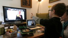 Rakúsko začne od mája otvárať školy, triedy budú rozdelené na polovicu