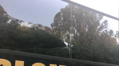 VIDEO: Autobus Slovana napadli priaznivci Ferencvárosu, v uliciach skandovali hanlivé pokriky