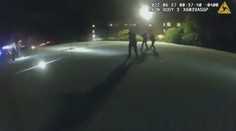 VIDEO: Vlna protestov a kritika polície. V Ohiu policajti zabili ďalšieho Afroameričana, v tele mal 60 strelných rán