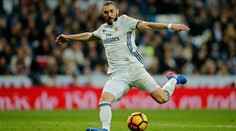 Benzema už strelil gól všetkým, Neymar s jubilejným 100. presným zásahom