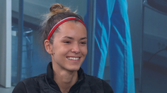 Dievča, ktoré sa nevzdáva. Elišku dostala choroba na vozík, napriek tomu je mimoriadne aktívna