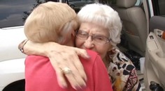 Nevlastné sestry sa našli po neuveriteľných 85 rokoch