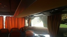 Hororové chvíle v Česku: Do autobusu s 50 školákmi vrazila obrovská guľatina