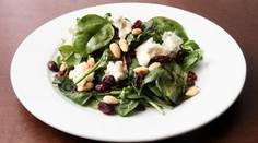 Jesenný šalát s brusnicami - Recept od vás pre vás