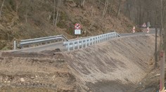 Vodiči idúci od Hont. Nemiec do B. Štiavnice musia mať pevné nervy. Jednu obchádzku nahradila ešte dlhšia