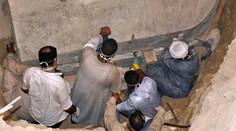 Otvorili záhadný čierny sarkofág starý 2000 rokov. Čo v ňom našli?