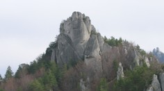 Turista spadol zo Súľovského hradu. Musel zasahovať vrtuľník