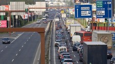 Vodiči pozor! Na starej Seneckej ceste to bude dnes popoludní peklo