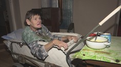 Agneška, ktorá žije v detskom kočíku, prežije vďaka vám krásne Vianoce