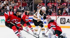 Tatar asistoval s Bostonom, na ľade sa stretli aj Černák so Slafkovským