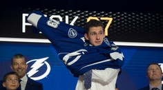 Tampa podpísala nováčikovský kontrakt so svojou tohtoročnou draftovou jednotkou
