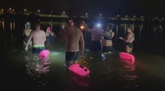 Trenčianske tulene ukázali dávku odvahy. Vo Váhu sa kúpali v noci