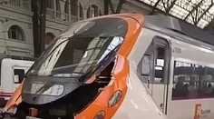 Pri havárii prímestského vlaku sa zranilo nakoniec až 54 ľudí