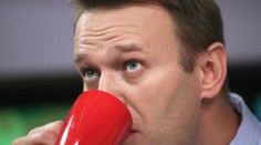 Navaľnyj sa mal otráviť cez pokožku. Podľa ruského poslanca sa k jedu dostal až v Nemecku