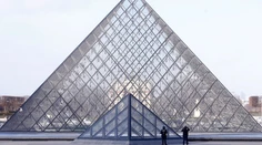 Otec útočníka z Louvre pochybuje o vine svojho syna