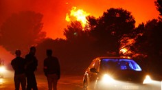 K Marseille sa blíži ničivý požiar, mesto stavia protipožiarne bariéry