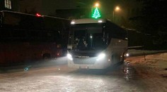 Autobus v Tatranskej Štrbe pri otáčaní zrazil muža. Ten zraneniam podľahol