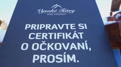 Na Slovensku sa už lyžuje. Zjazdovky sú však dostupné len pre očkovaných alebo prekonaných