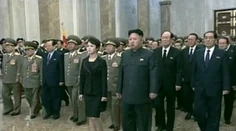 Je skutočná: Vodca Kim Čong-un po dvoch mesiacoch opäť ukázal manželku