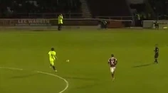 VIDEO: Hráč zapojil do hry usporiadateľa, ten jeho skvelú prihrávku "nespracoval"