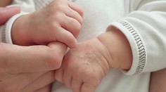 Doráňané bábätko z hniezda záchrany zomrelo. Matku vypátrali a obvinili z vraždy