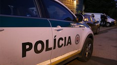 Tragická nehoda medzi Veľkými Bielicami a Hradišťom: Po zrážke s autobusom zahynul otec rodiny