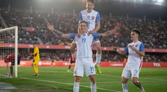 Spoznali sme dejisko žrebu ME21. Predstavitelia UEFA kontrolovali aj pripravenosť ihrísk