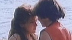 Sedemnásťročná Dara Rolins hore bez