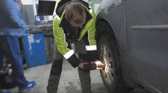 Prezuť či počkať? V pneuservise sme sa pýtali, či ľudia, ktorí už nasadili letné pneumatiky, urobili dobre