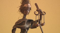 Pomalé vyšetrovanie v kauze nástenkový tender. Stopy vedú k vplyvným ľuďom