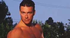 Van Damme je stále vo forme. Sexy aj po päťdesiatke!