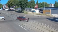 VIDEO: Hrôzostrašná nehoda na Ukrajine. Zrazený muž mal dvojnásobné šťastie