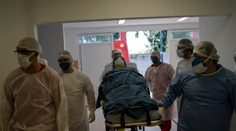 Brazília robí málo testov na COVID-19. Nakazených je vyše 300-tisíc, ale skutočné čísla sú vyššie