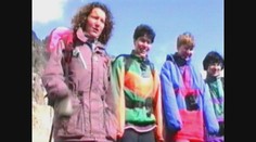 Pamätáte sa ešte, čo sa nosilo v 90. rokoch? Zaspomínali sme si odborníčkami na módu