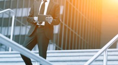 Koľko času trávia podnikatelia na úradoch? Prieskum ukázal, že menej ako vlani