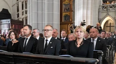 V Košiciach pochovali kardinála Jozefa Tomka. Okrem tisícok veriacich prišla na omšu aj prezidentka