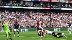 VIDEO: Asistencia nožničkami, potom Hanckova rybička. Feyenoord Ajaxu poriadne skazil nedeľu