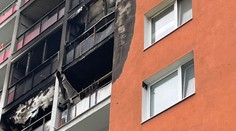 Handlová sa spamätáva z tragického požiaru. Medzi obeťami sú aj rodičia školákov
