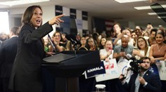 Prvý prieskum po odstúpení Bidena: Harrisová tesne vedie pred Trumpom