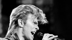 Obrovský trapas moderátorky. Namiesto Bowieho pochovala premiéra