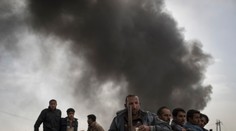 Islamský štát popravil pri Mósule desiatky ľudí, ďalšie desaťtisíce chcel použiť ako štíty
