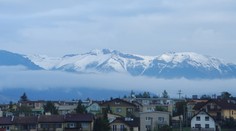 Chladný začiatok týždňa prinesie aj sneženie