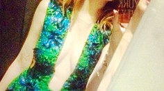 Veľké prsia sú minulosťou. Lindsay Lohan má vo výstrihu placky