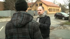 Dominik môže šoférovať len za denného svetla. Má vážny problém