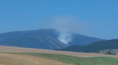 Na Orave museli pre požiar nasadiť vrtuľník. Rozšíril sa aj do Poľska