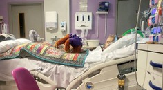 Odpojte 12-ročného Archieho od prístrojov, rozhodol súd. Pri odvolaní zasiahla rodinu ďalšia rana