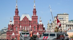 Putin prezentoval svoju silu. Pozrite sa na tradičnú vojenskú prehliadku v Moskve