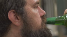 Rada od súdneho lekára: Toto je recept, ako sa zo stavu po opití dostať čo najrýchlejšie