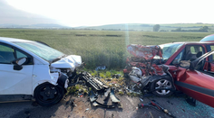 Čelná zrážka pri Ostraticiach si vyžiadala život 37-ročného muža, pri nehode zasahoval aj vrtuľník